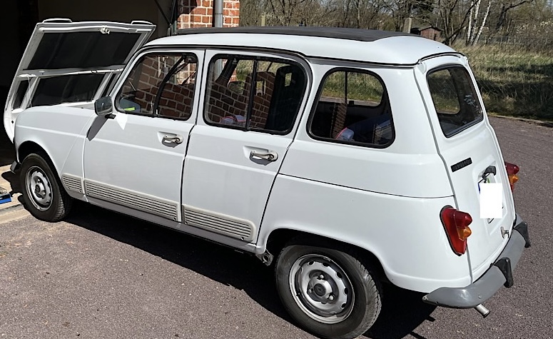 Picture of my beloved Renault 4.